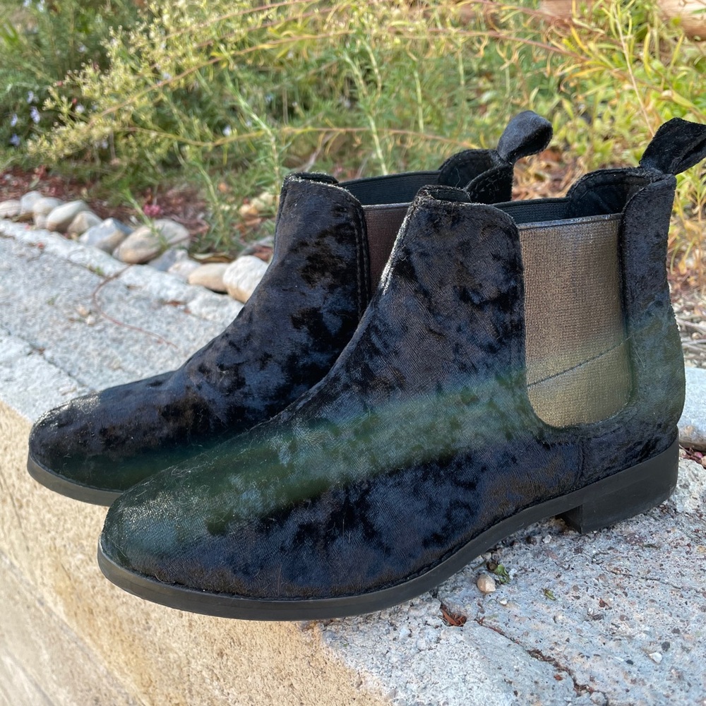 TOMS  Velvet Ella Chelsea Bootie